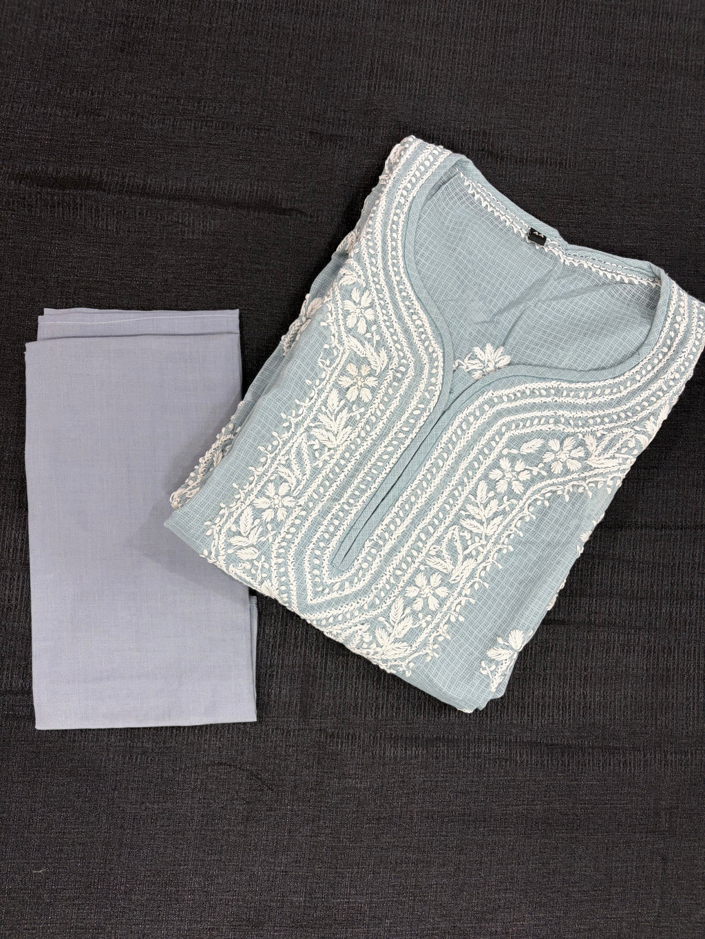 Lucknow Chickankari Kurta